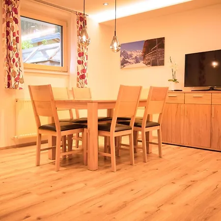 Haus Alexander *